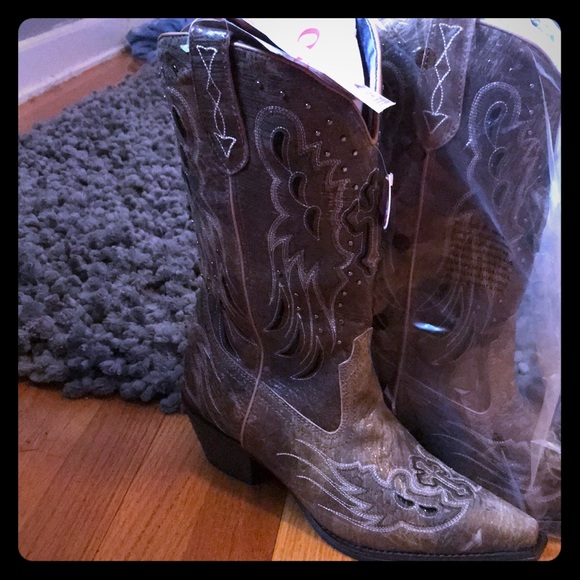 Laredo Cowboy Boots - Picture 1 of 3